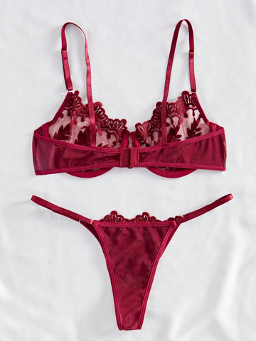 Set de lencería con encaje floral con aro Set de lencería con encaje floral con aro