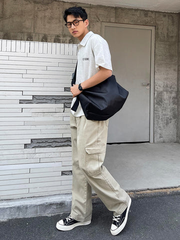 Pantalones cargo con bolsillo lateral con solapa Pantalones cargo con bolsillo lateral con solapa