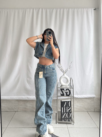 Set Sofi wide leg (horma pequeña) incluye camisa y jeans