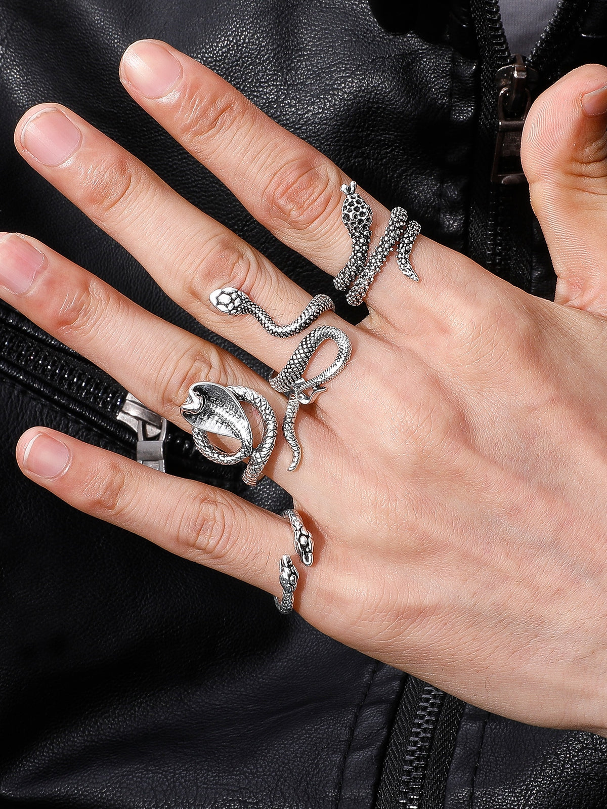 4 piezas anillos de acero inoxidable con diseño de serpiente para hombre