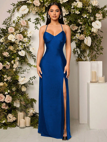 Vestido de dama de honor de espalda abierta con tira cruzada de muslo con abertura de satén