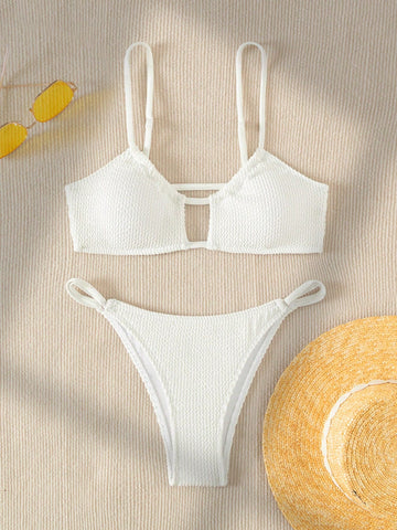 Conjunto de bikini texturizad, top tipo camiseta con recorte delantero y tanga de corte alto, 2 piezas