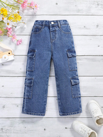 Jeans cargo con bolsillo lateral con solapa