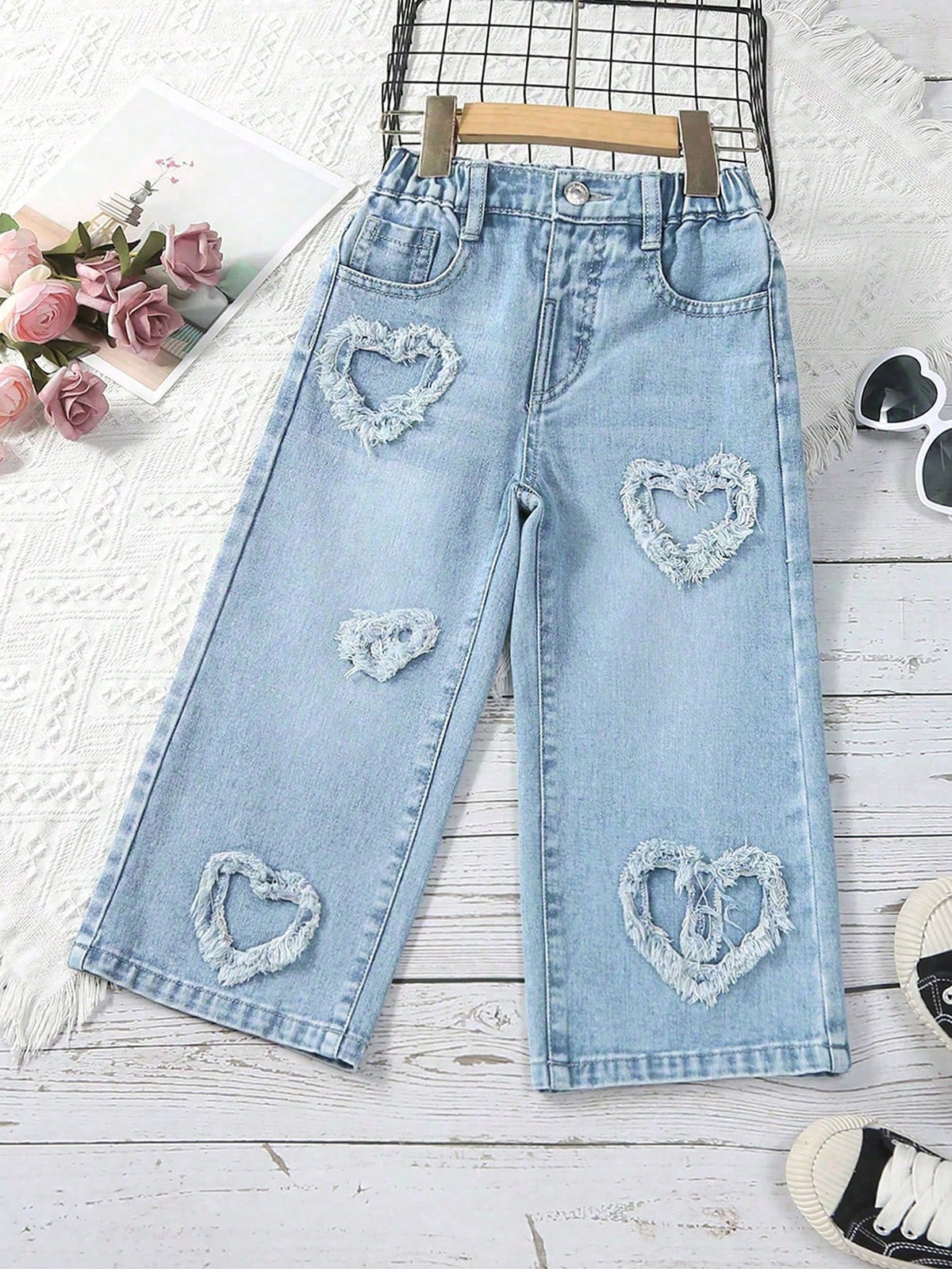 Jeans con parche de corazón de pierna ancha