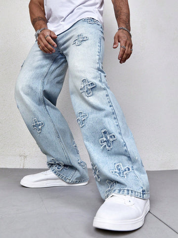 Jeans de pierna ancha para hombre con parche cruzado y dobladillo deshilachado, estilo baggy