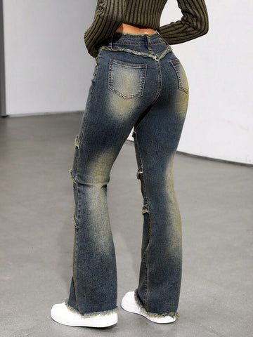Jeans Acampanados De Lavado Con Agua Y Dobladillo Deshilachado