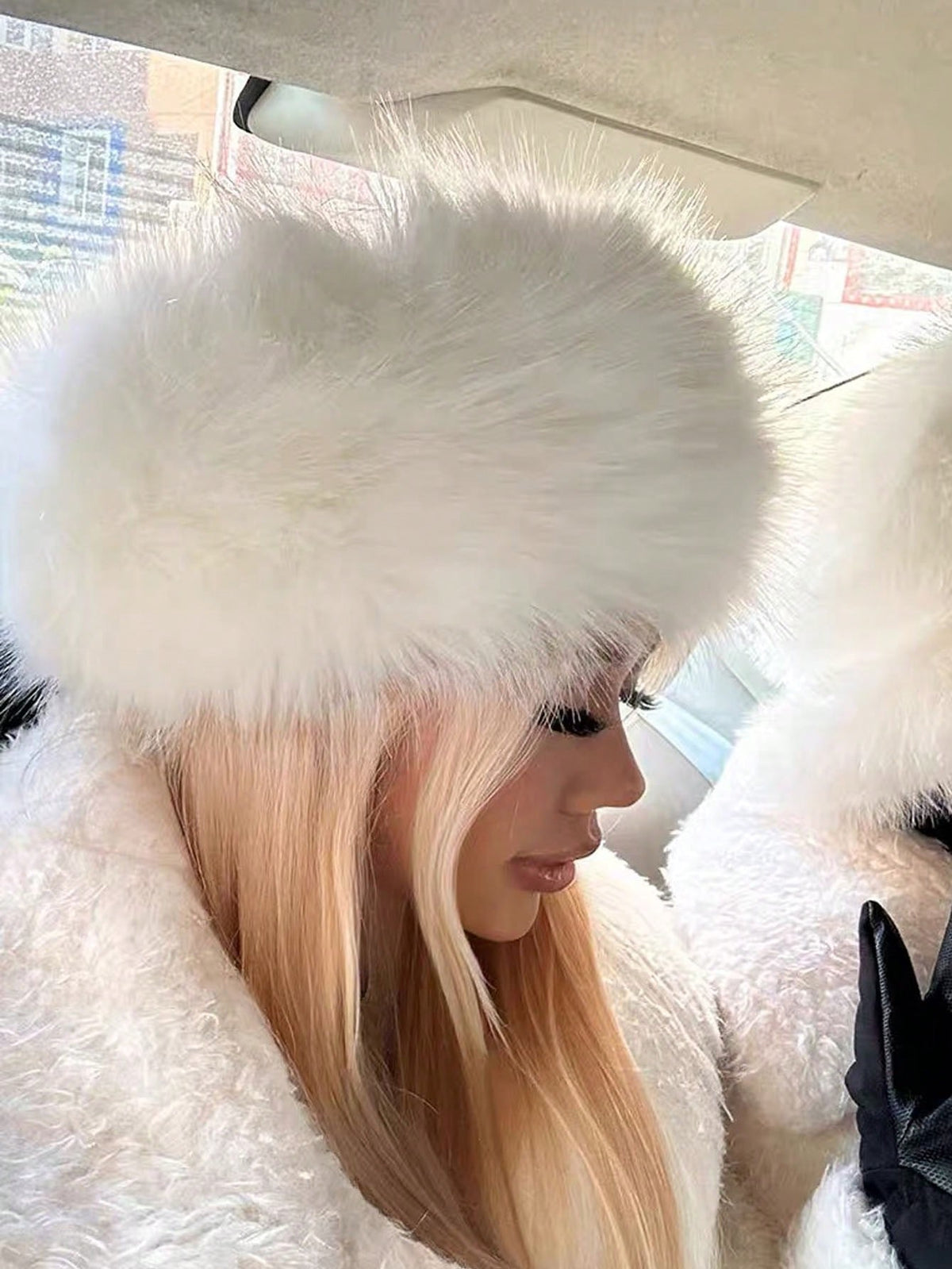 1 Pieza Gorro Blanco Con Orejeras De Peluche Para Mujeres, Elegante Para Días De Nieve