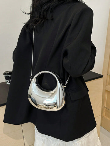 Bolso de mano acrílico con forma de luna con superficie brillante, cadena de metal