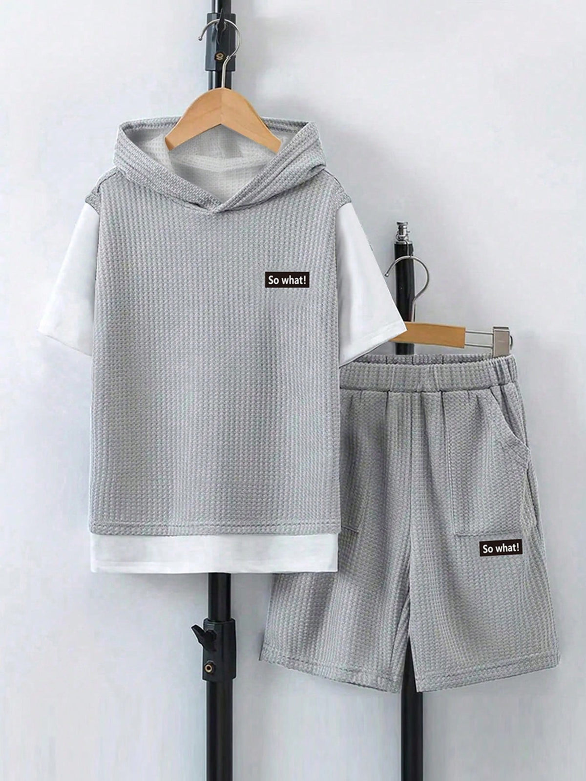 Conjunto de sudadera con capucha de waffle y pantalones cortos holgados unicolor