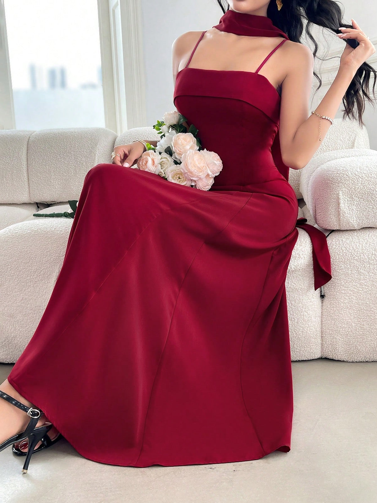 Vestido largo de color rojo burdeos de tirantas para mujer