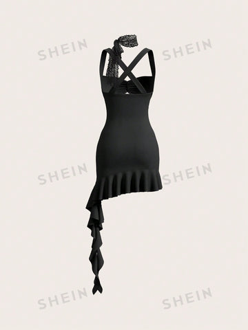 Vestido ajustado negro y sexy con diseño de recogido hueco en la parte delantera y del medio