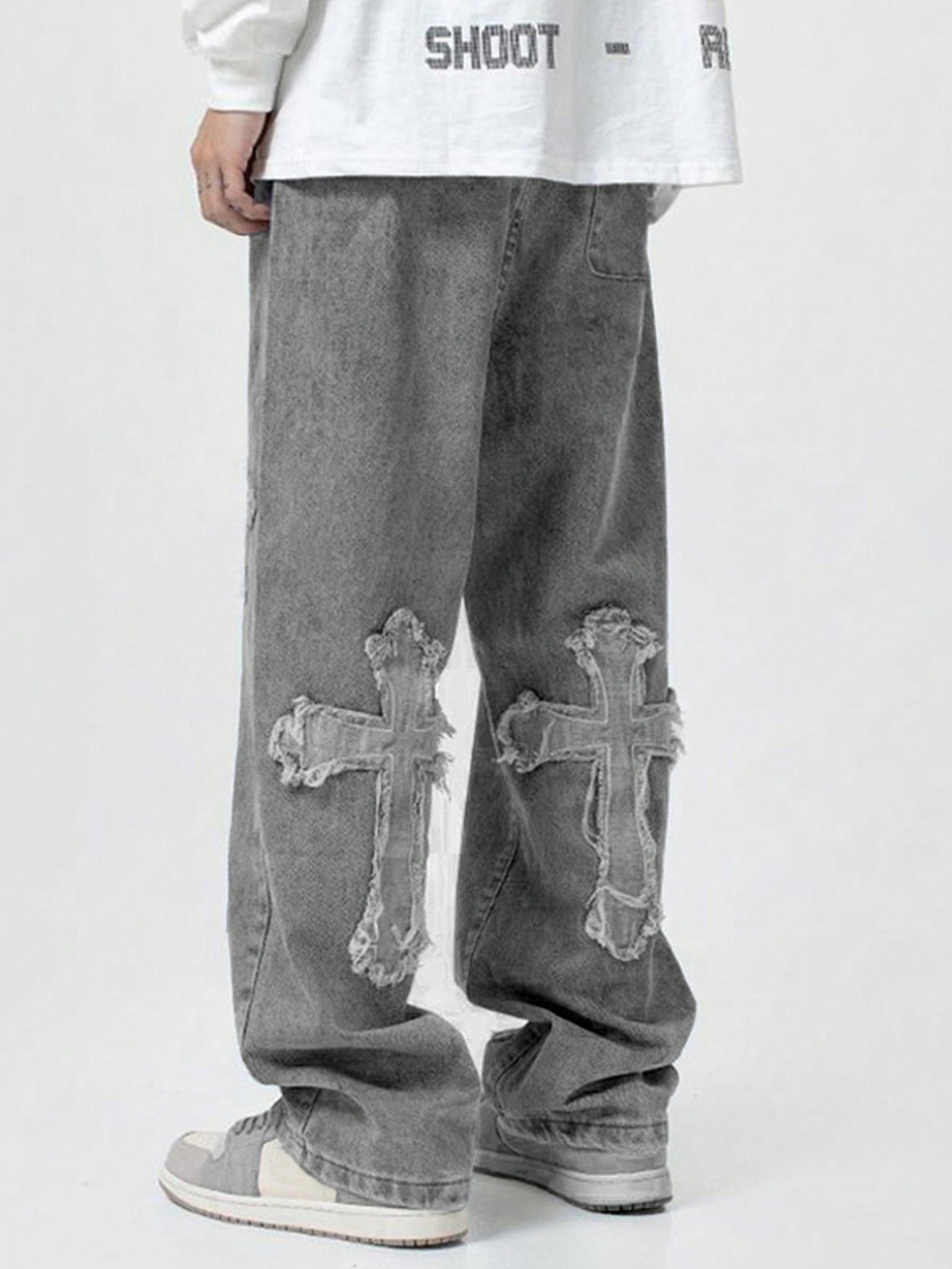 Jeans casuales rectos y holgados con parche cruzado para hombre