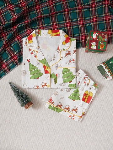 Pijama de pantalón corto con estampado navideño y manga corta
