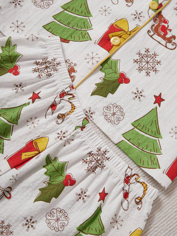 Pijama de pantalón corto con estampado navideño y manga corta