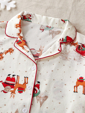 Conjunto de pijama de manga corta y pantalones cortos con estampado navideño