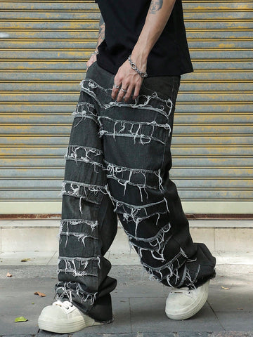 Pantalones de mezclilla con bolsillos con botones y dobladillo deshilachado