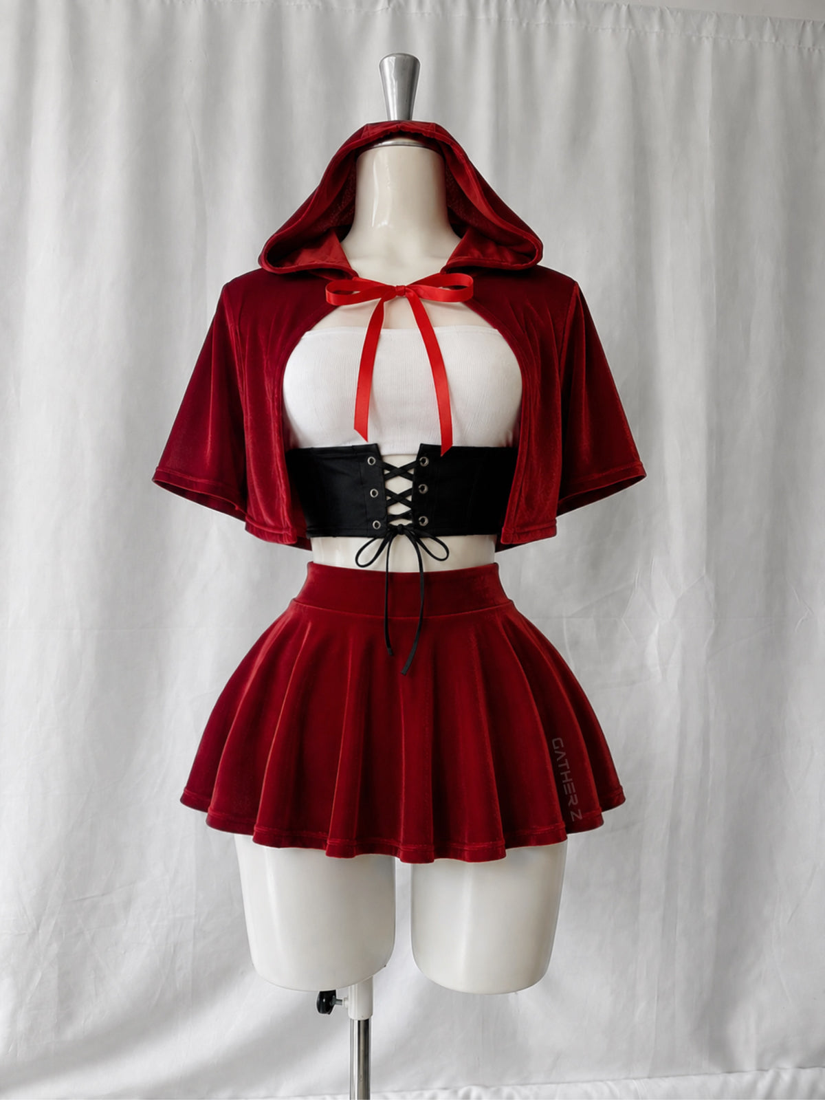 Disfraz Caperucita Roja ref 02 (capa, falda, top, corsé)