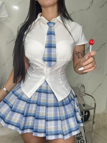 Disfraz Catalina Santana las chicas del barrio (camisa, corbata , falda, medidas )