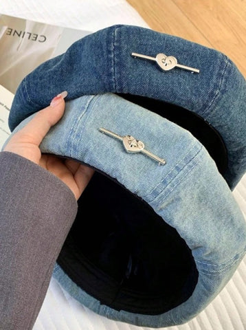Boina con forma de corazón retro para mujer con decoración de corazón de metal