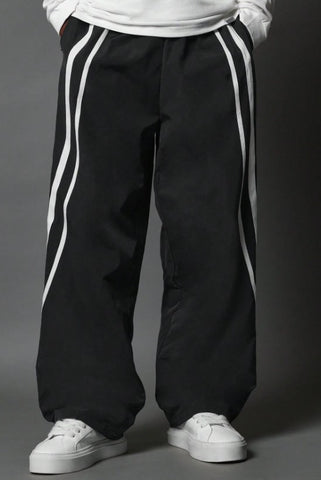Pantalón holgado y ancho a rayas
