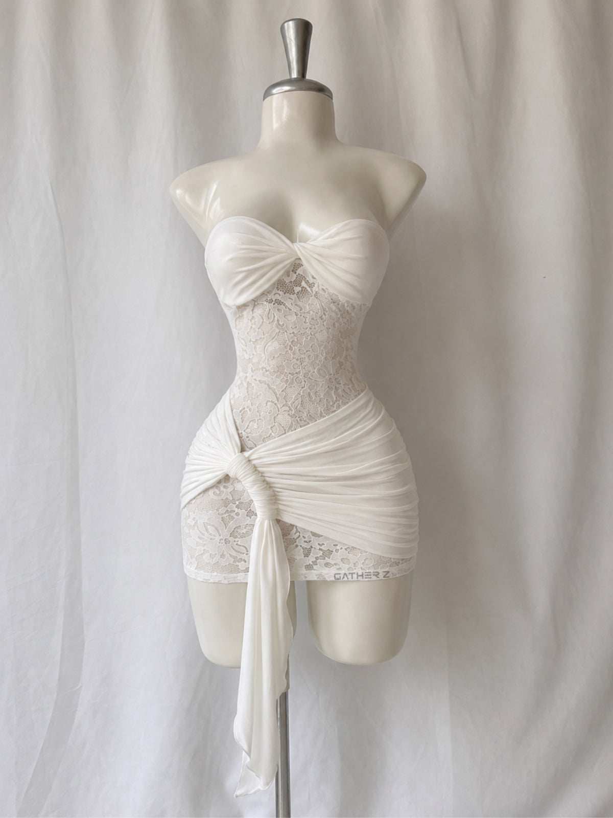 Vestido encaje mini