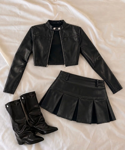 Set de cuerina (incluye chaqueta y falda con short interno)