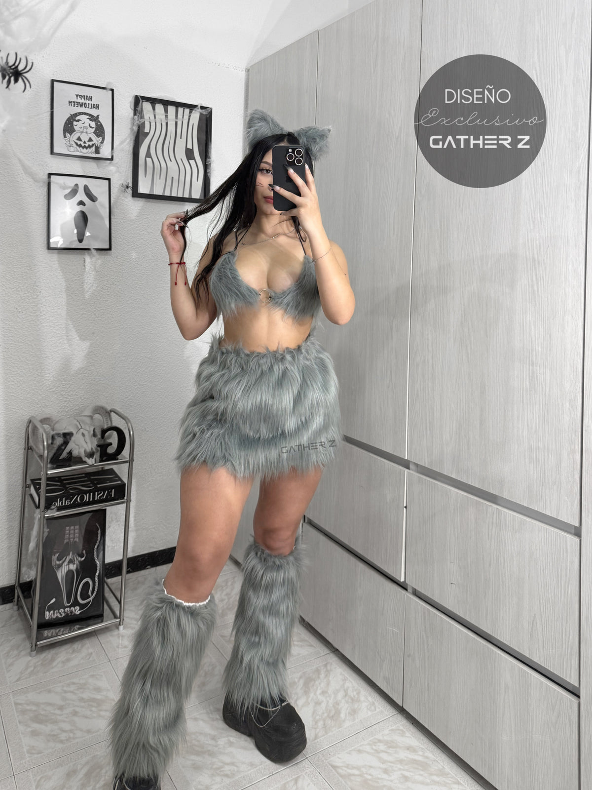 Disfraz de loba diseño exclusivo GZ (orejas,top,falda,polainas)