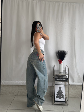 Jean ajuste arena con rotos Baggy