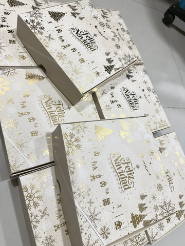 Caja navideña sorpresa vestidos segunda edición 🎄