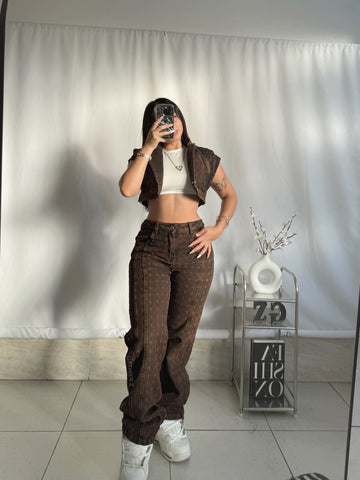 Set Sofi wide leg café incluye camisa y jeans