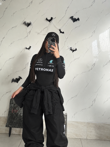 Disfraces Fórmula 1 , Redbull y Mercedes mujer ref 02( body , overol , gorra)