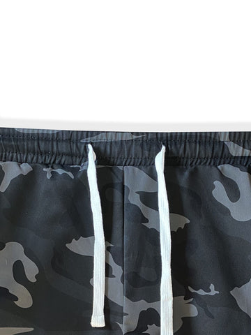 Pantalones cargo con estampado de camuflaje con bolsillo lateral con solapa de cintura con cordón