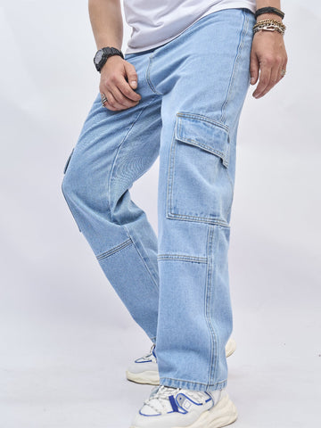 Jeans cargo con bolsillo lateral con solapa