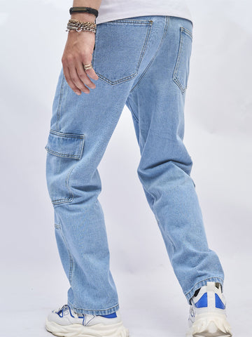 Jeans cargo con bolsillo lateral con solapa