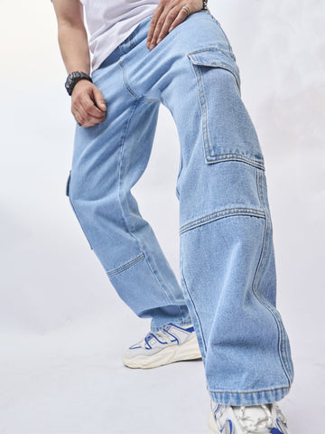 Jeans cargo con bolsillo lateral con solapa