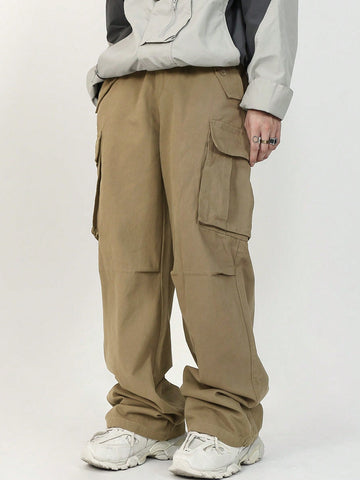 Pantalon cargo con bolsillo lateral con solapa