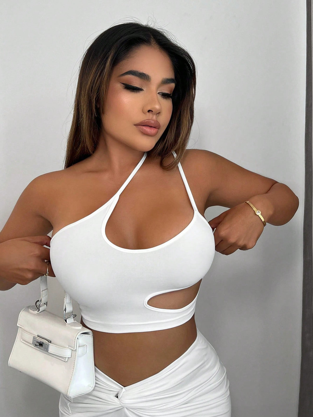 Top crop de un hombro con abertura
