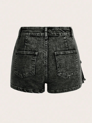 Shorts en mezclilla con bolsillo con solapa