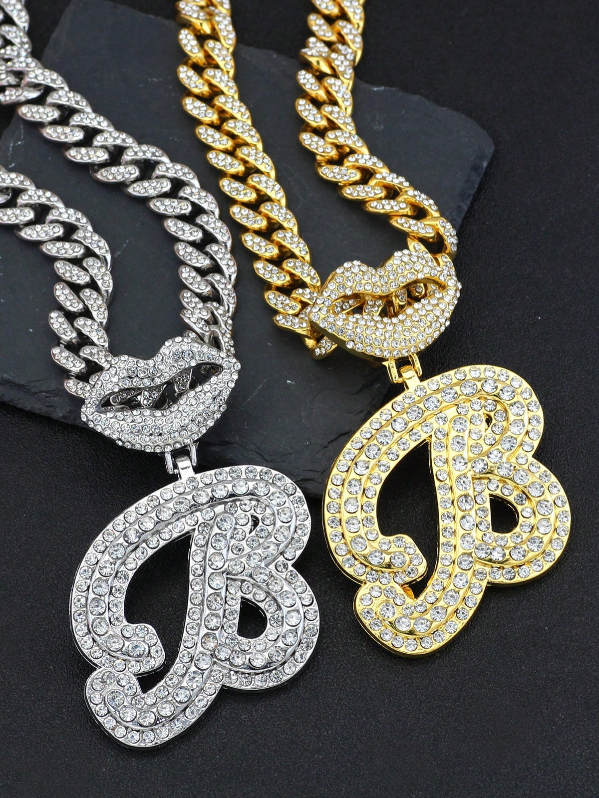 Collar con colgante de alfabeto con fuente de flores y hierba, estilo Hip-hop, con cierre en forma de corazón